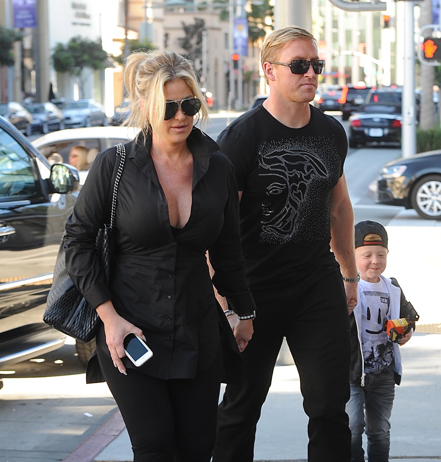 Kim Zoliack arrives for lunch with her family in Beverly Hills