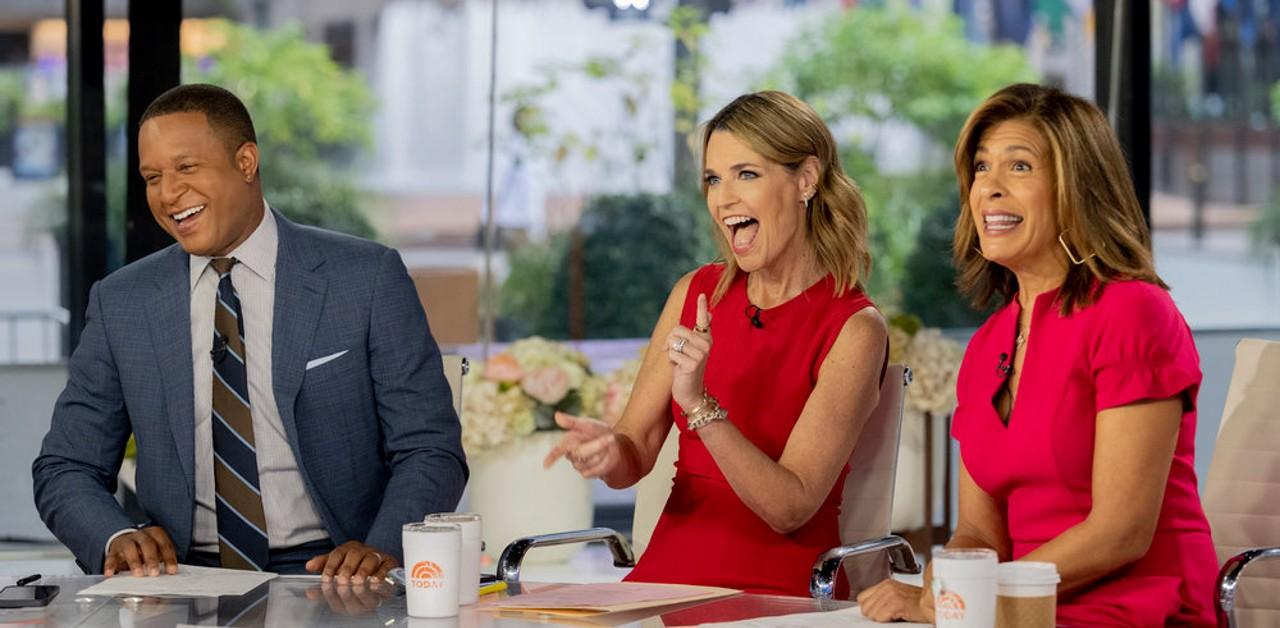 savannah guthrie hoda kotb color coordinate