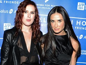 Demi moore rumer willis july16.jpg
