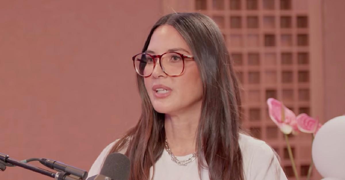 olivia munn therapist encouraged toxic relationship hardest life