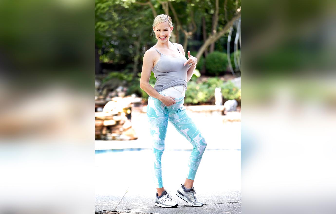 **EXCLUSIVE**  Photo Credit: MOVI Inc.   Date: June 27th 2018 Bouncing Back! Meghan King Edmonds shows off her figure bouncing back into shape with the help of her Belly Bandit Belly Wrap after the recent birth of her twin boys.