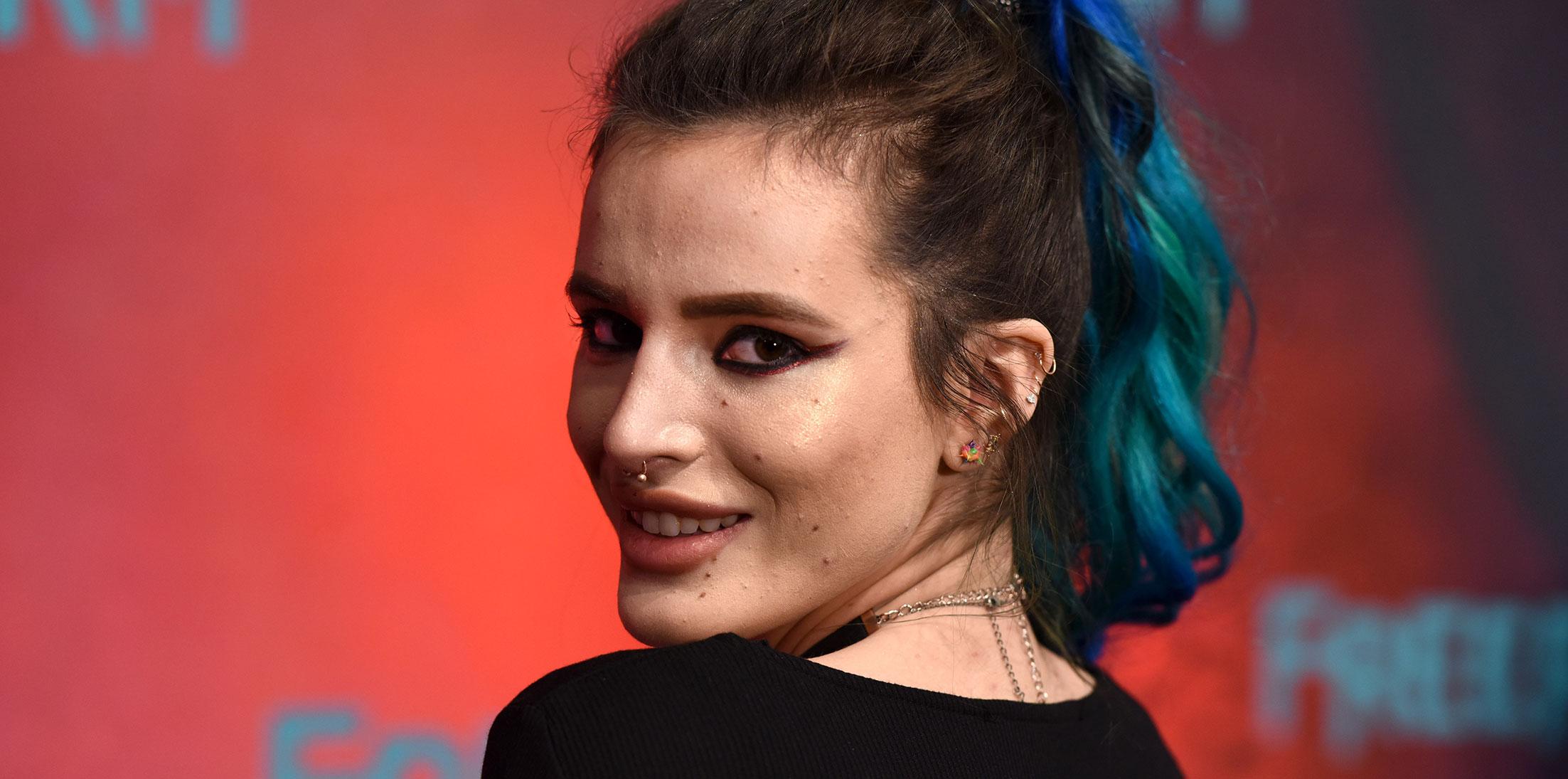 Scott disick kicks bella thorne out claims she stinks 1