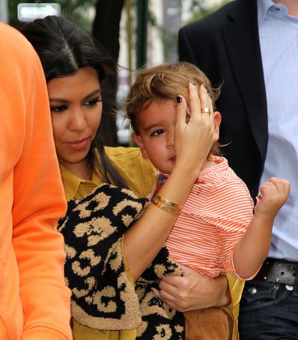 Kim kourtney kardashian parenting fails 03