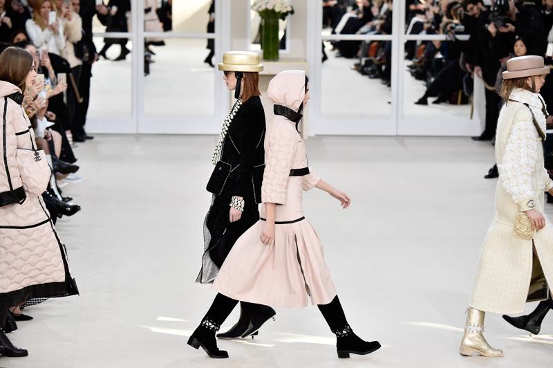 Chanel : Runway &#8211; Paris Fashion Week Womenswear Fall/Winter 2016/2017