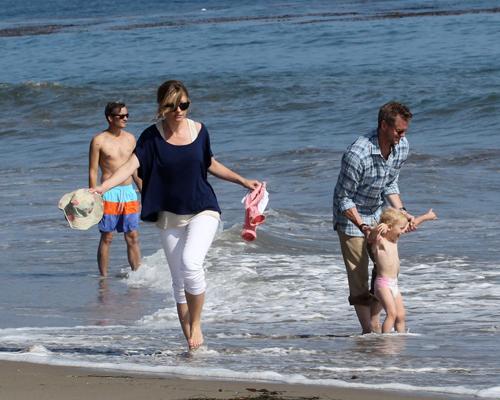 Eric dane rebecca gayheart beach june4 0090_ _1.jpg