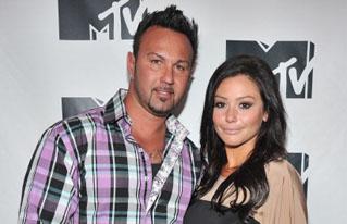 Roger mathews jenni farley teaser_319x206.jpg