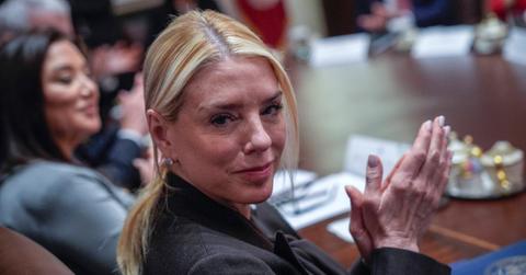 Photo of Pam Bondi.