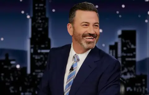 jimmy kimmel jokes about vivek ramaswamy kissing up to donald trump