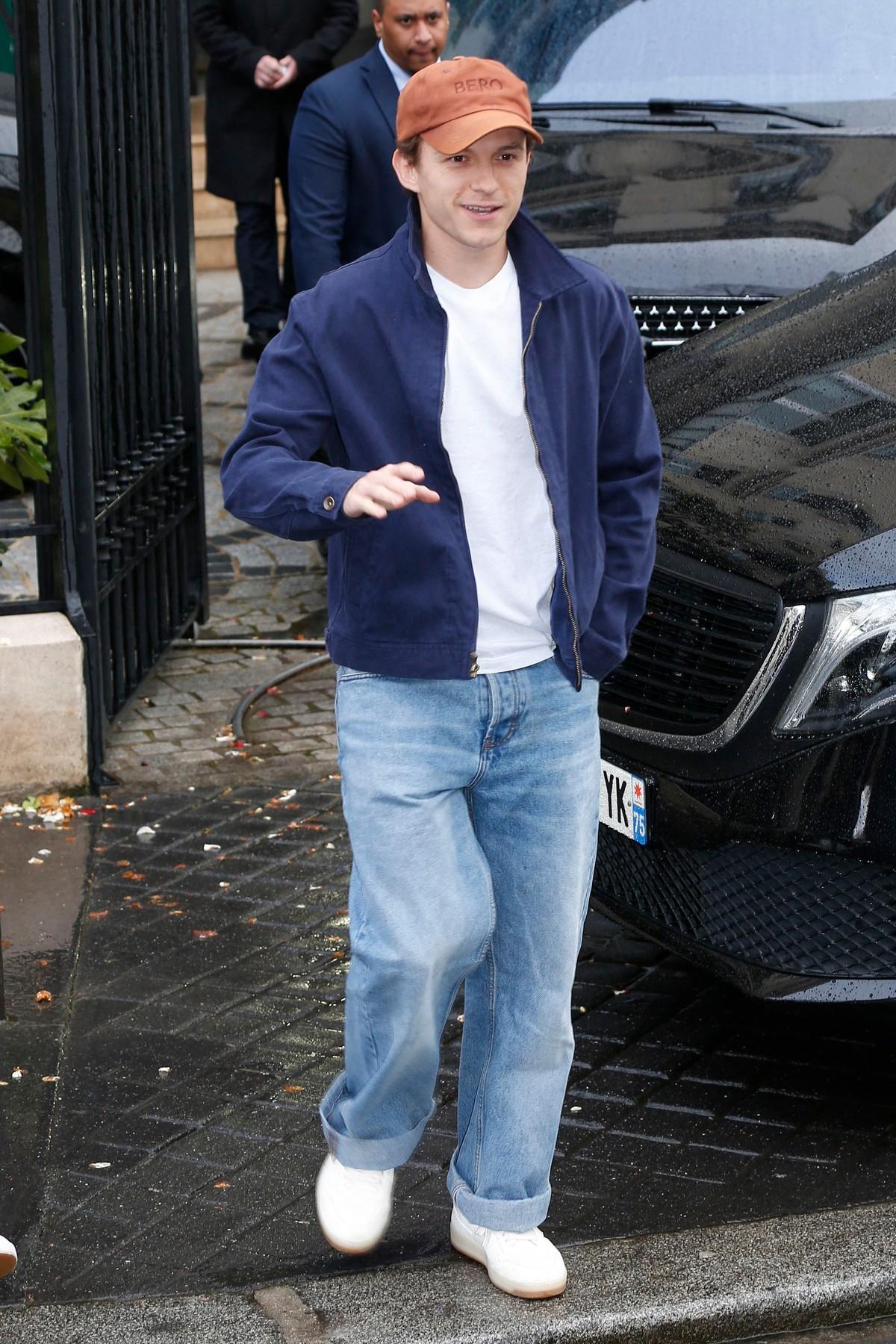 Photo of Tom Holland and Zendaya got engaged in 2024.