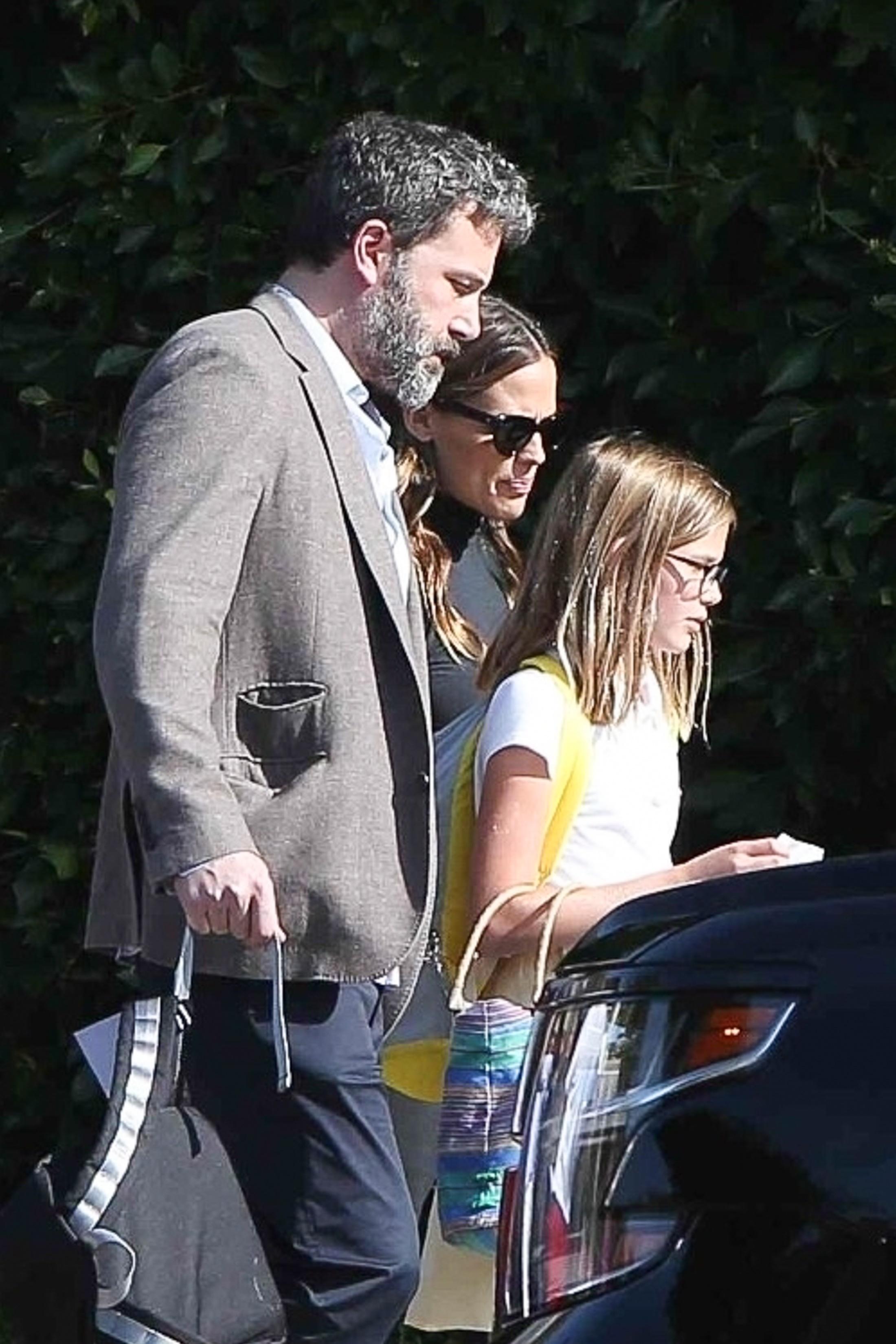 Ben Affleck and Jennifer Garner maintain an united front for their kids