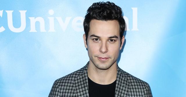 pitch-perfect-skylar-astin-sexy-nude-photos-instagram