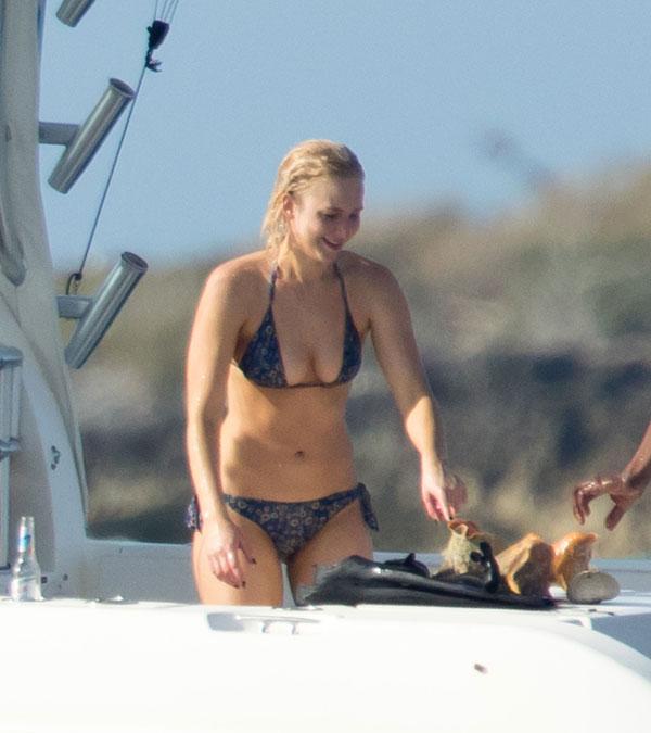 Jennifer lawrence bikini body