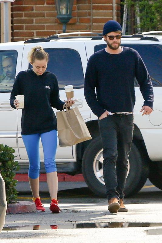 *EXCLUSIVE* Miley Cyrus and Liam Hemsworth lunch at Ollo in Malibu