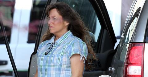 EXCLUSIVE: ** PREMIUM EXCLUSIVE RATES APPLY** Michelle Duggar runs errands with Jennifer Danielle