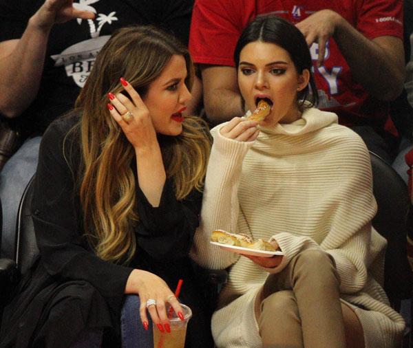 Models eating junk food 11