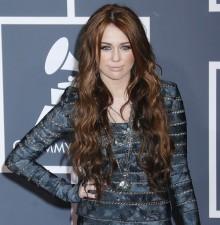 2010__03__Miley_Cyrus_March24newsne 220&#215;225.jpg