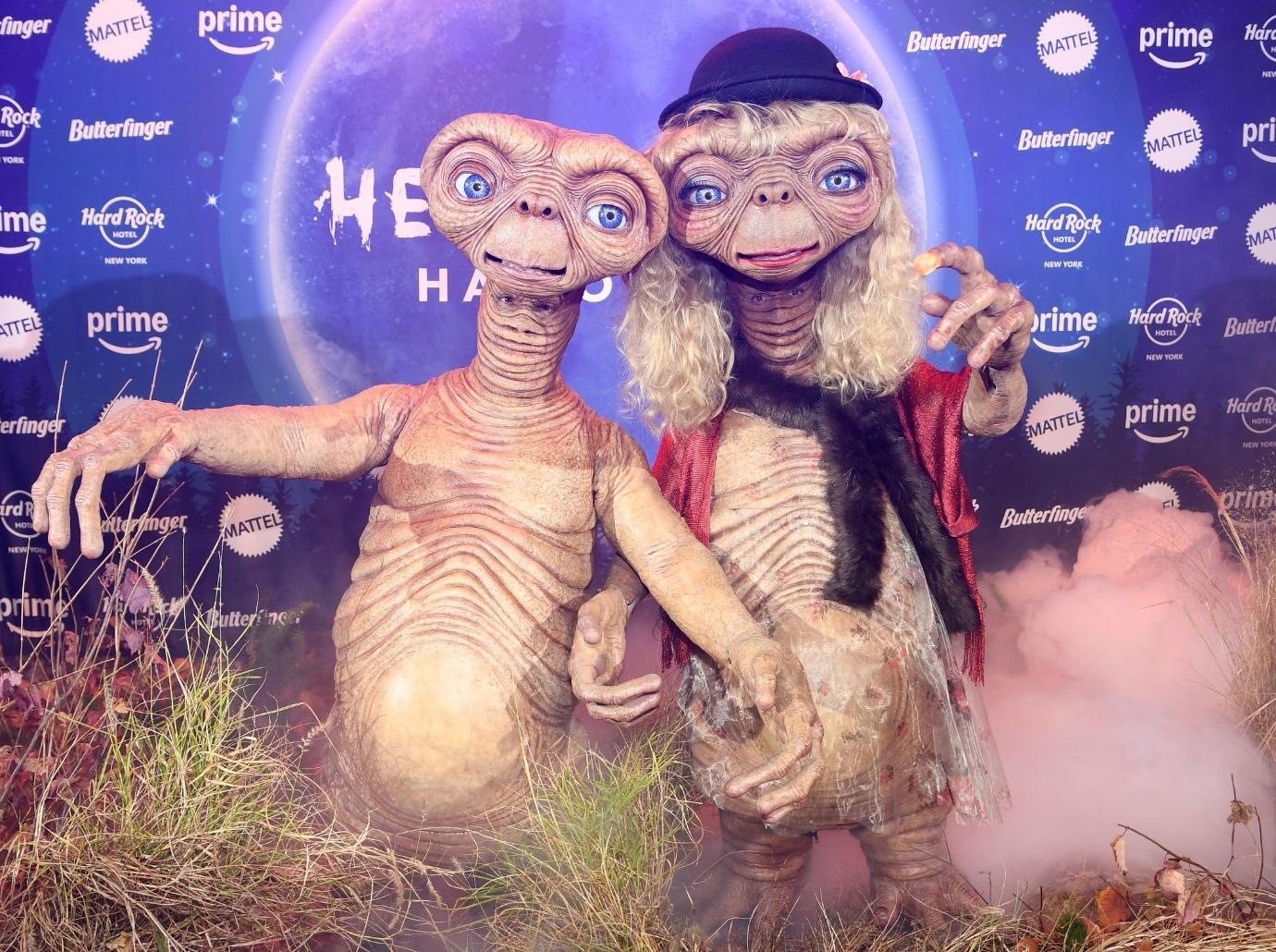 Heidi Klum Wore Diaper Under E.T. Halloween Costume For Party Photos