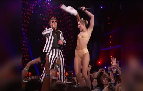 Miley Cyrus and Robin Thicke performance 2013VMAs