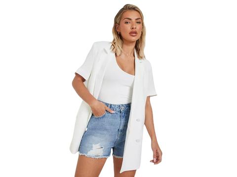 summer capsule wardrobe minimalistic style boohoo shop