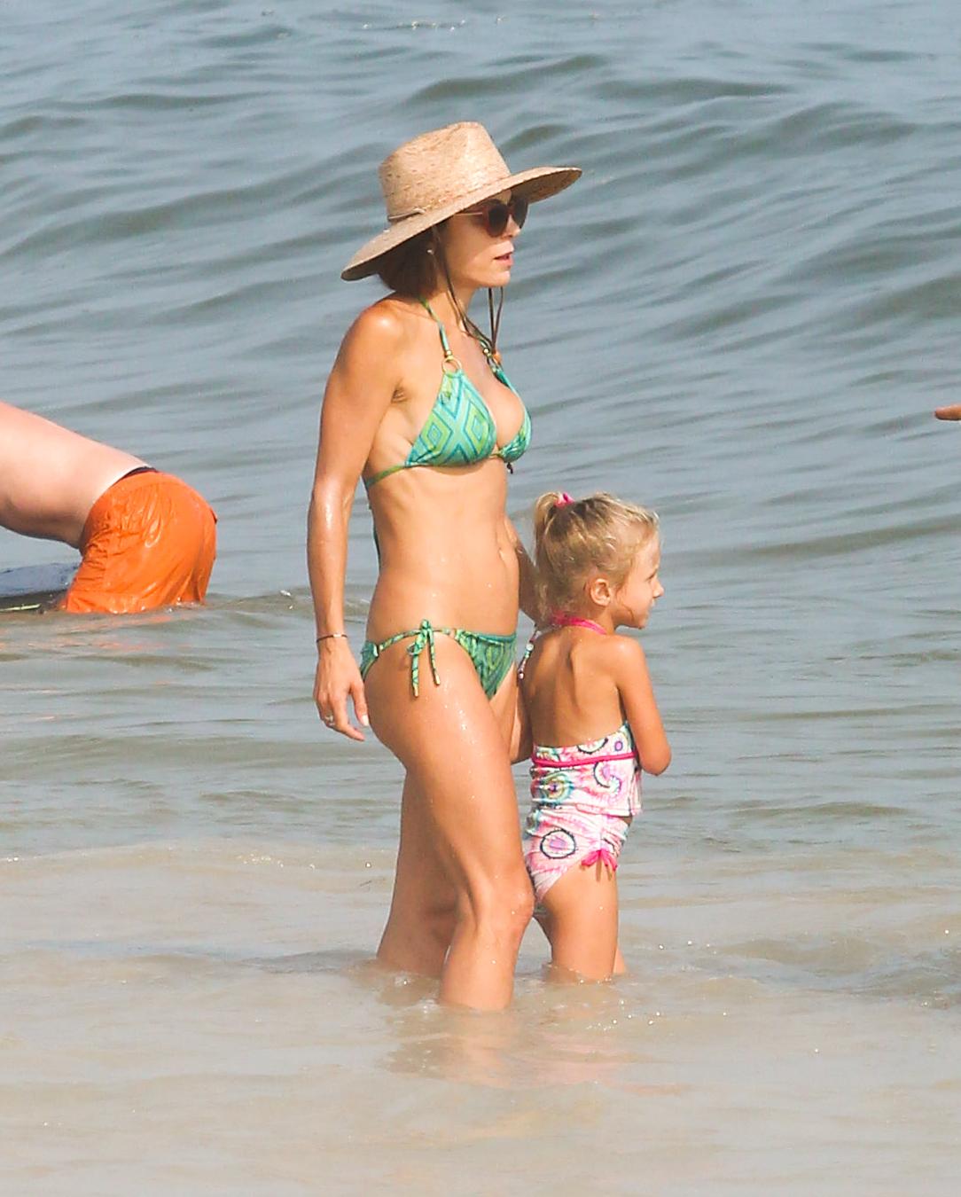 EXCLUSIVE: INF &#8211; Bethenny Frankel Catches Some Waves With Daughter Bryn