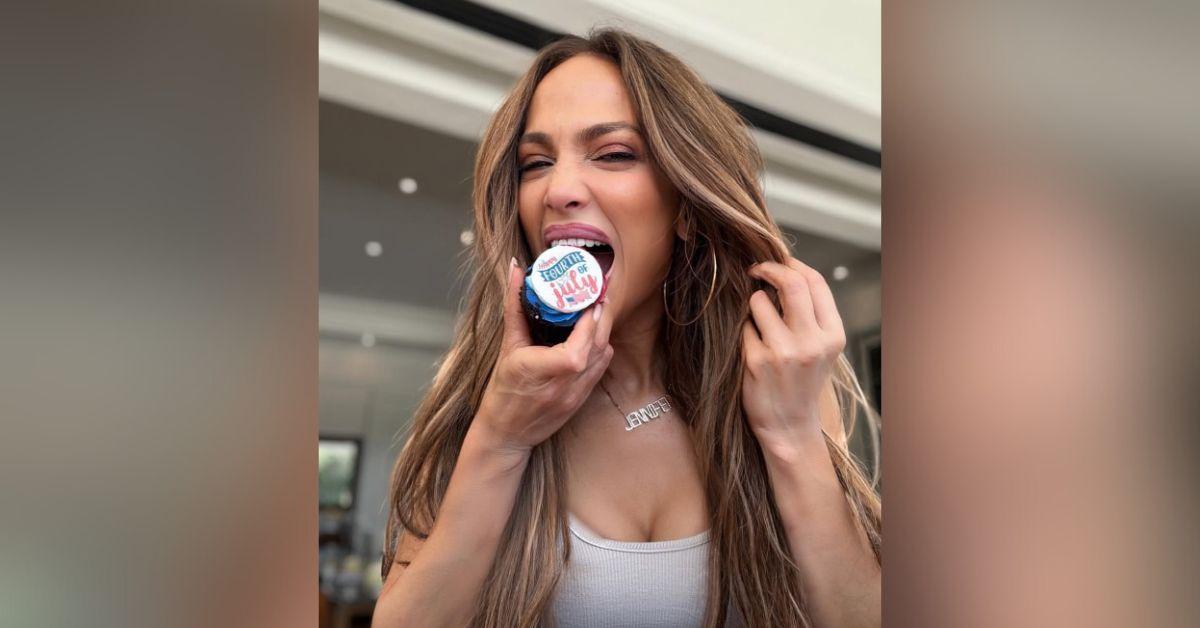 braless jennifer lopez celebrates july th cute photos