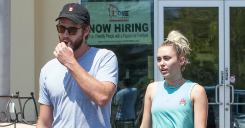 Miley cyrus married liam hemsworth ring h