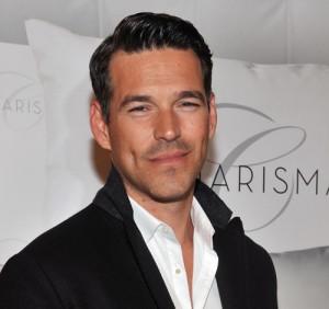 2011__10__Eddie Cibrian Oct5newsbt 300&#215;282.jpg