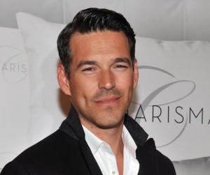 2011__10__Eddie Cibrian Oct5newsbt 300×282.jpg