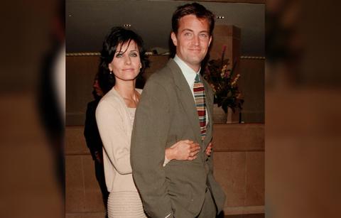 friends cast photo matthew perry courteneycoz  mega