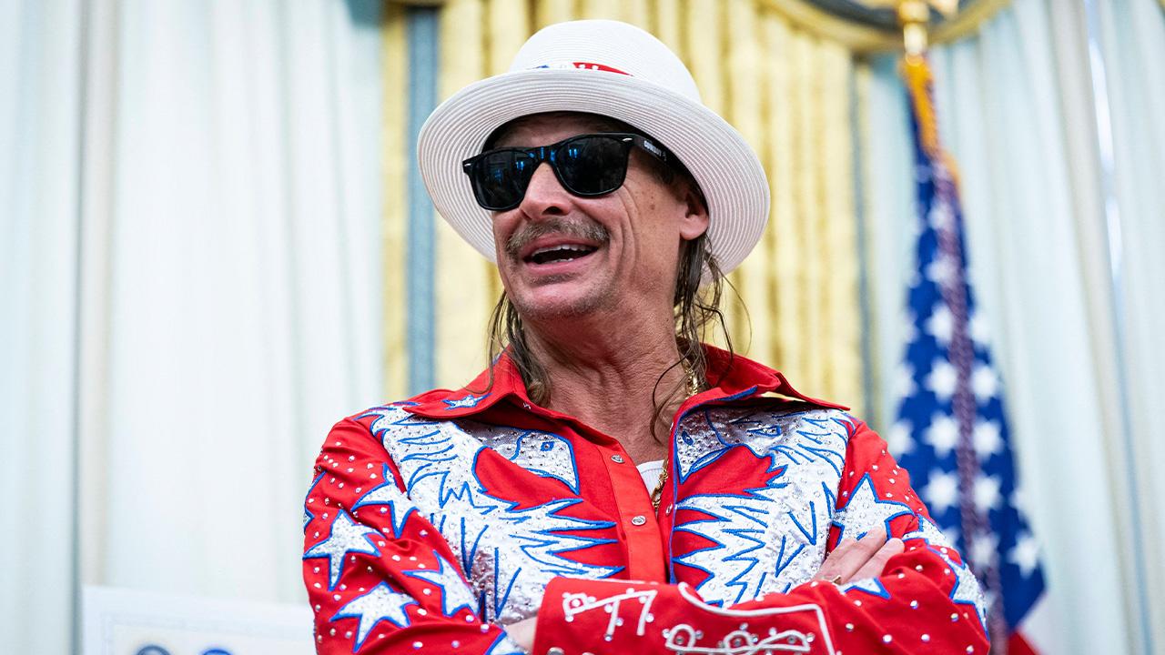 Image of Kid Rock claims he has lost business deals and personal relationships due to his support of Donald Trump.