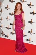 2009__11__nicole2 149×225.jpg