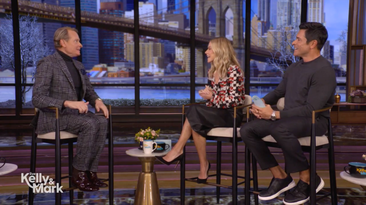 Image of Carson Kressley made it through the snow to appear as a special guest on 'Live.'