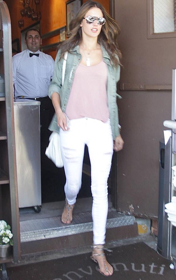 Alessandra ambrosio white jeans