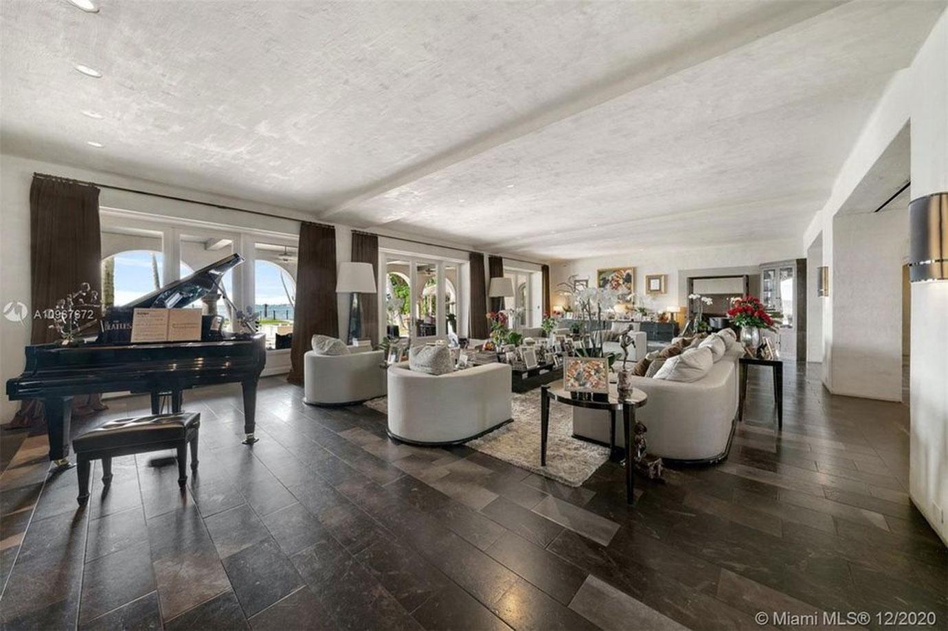 phil collins sells miami beach mansion celeb real estate