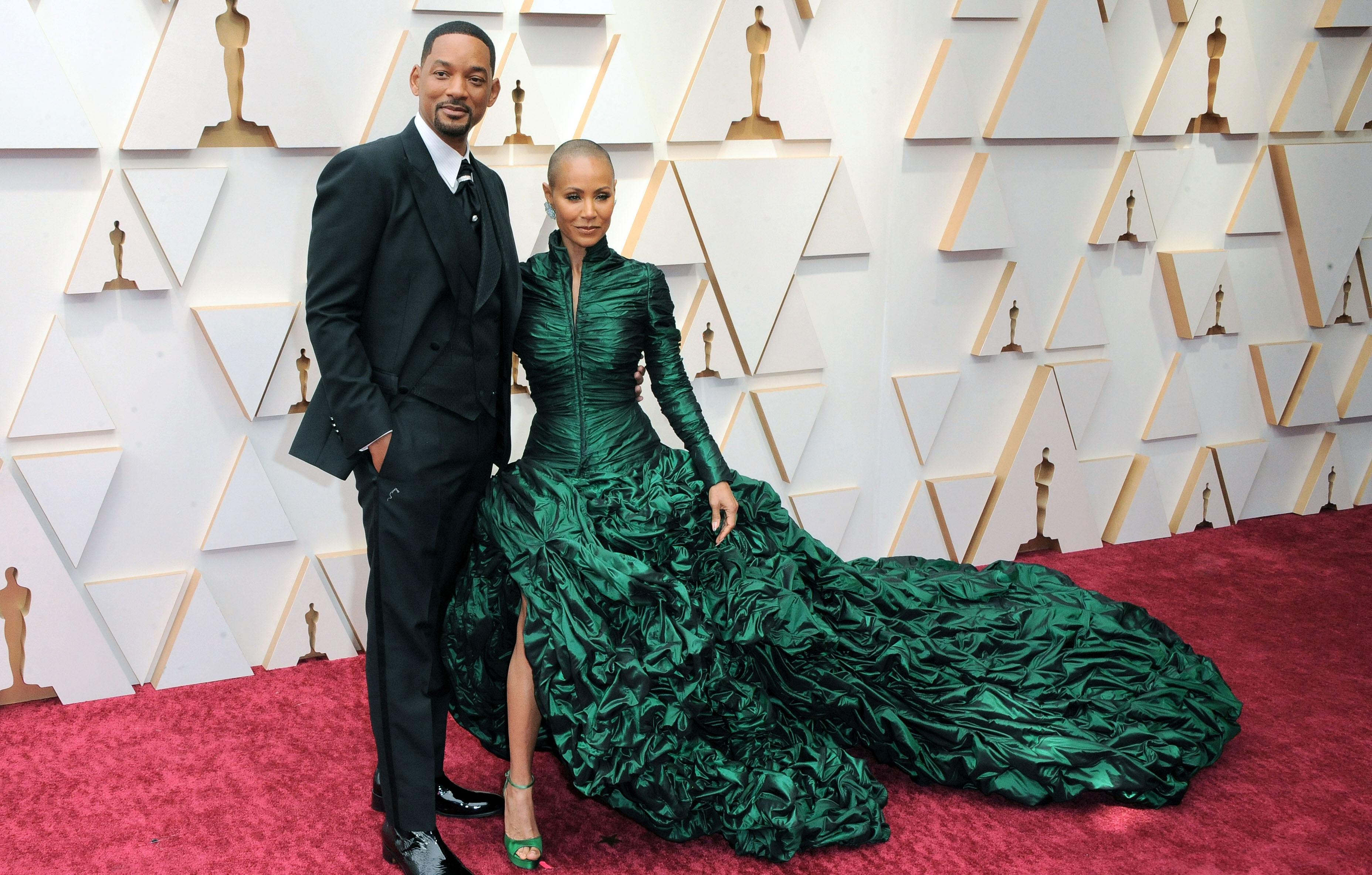 Will Smith & Jada To Discuss Chris Rock On 'Red Table Talk'