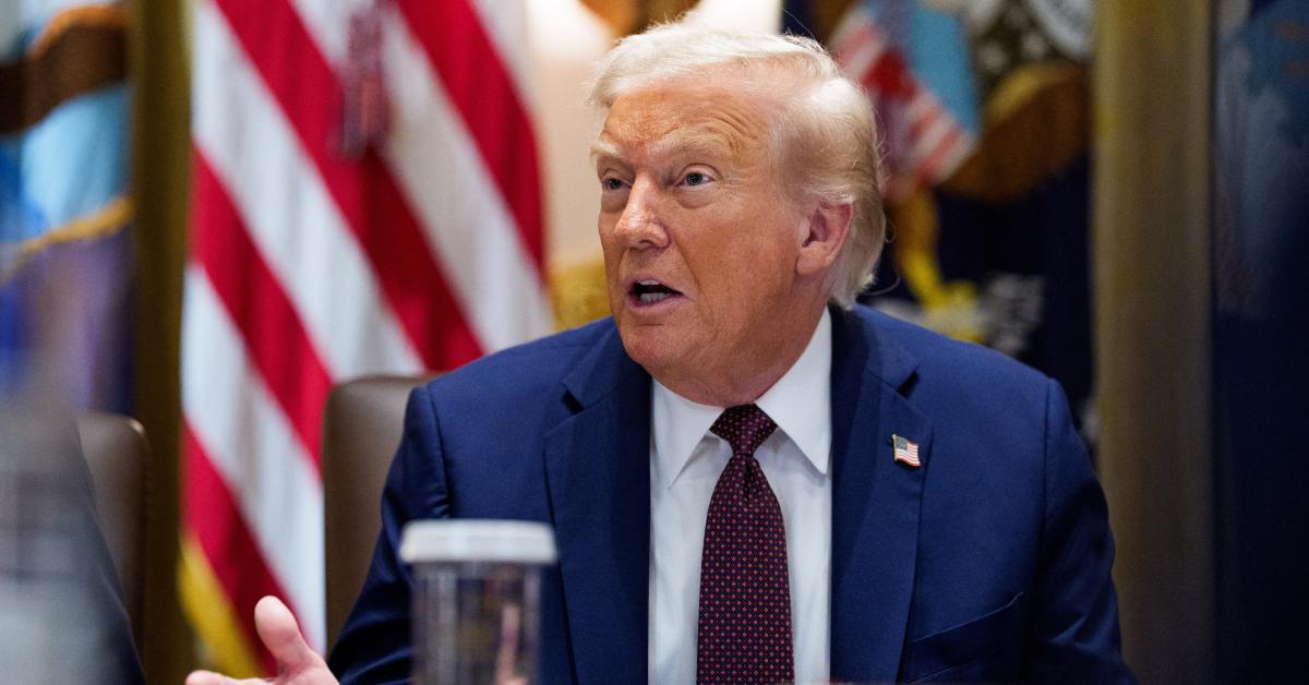 Image of Donald Trump has seemed to try hiding his hands during recent meetings.