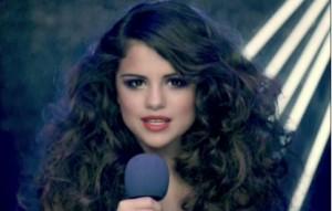 2011__06__Selena_Gomez_June21newsnea 300×191.jpg