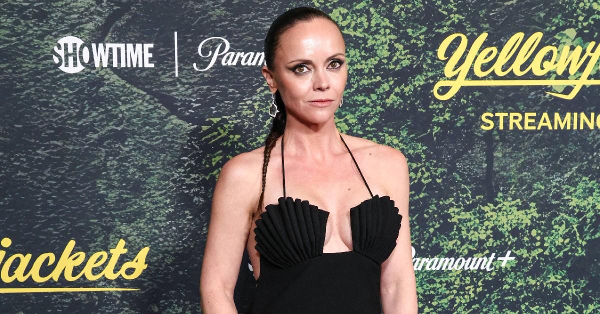 christina ricci cleavage display yellowjackets premiere photos