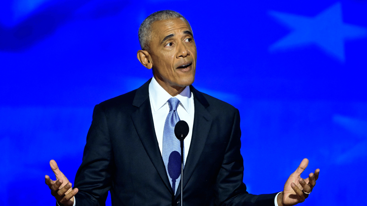 Image of In the same interview, Barack Obama said Donald Trump has an 'obsession' with him.