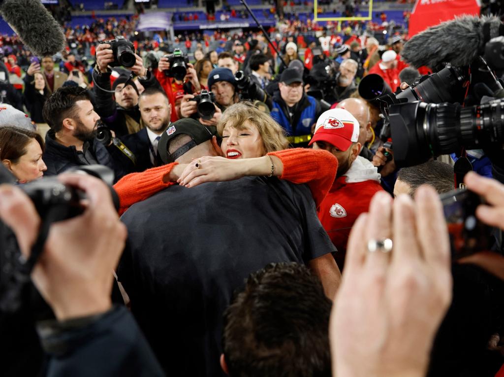 Taylor Swift Watches Boyfriend Travis Kelce's Super Bowl Ring Ceremony
