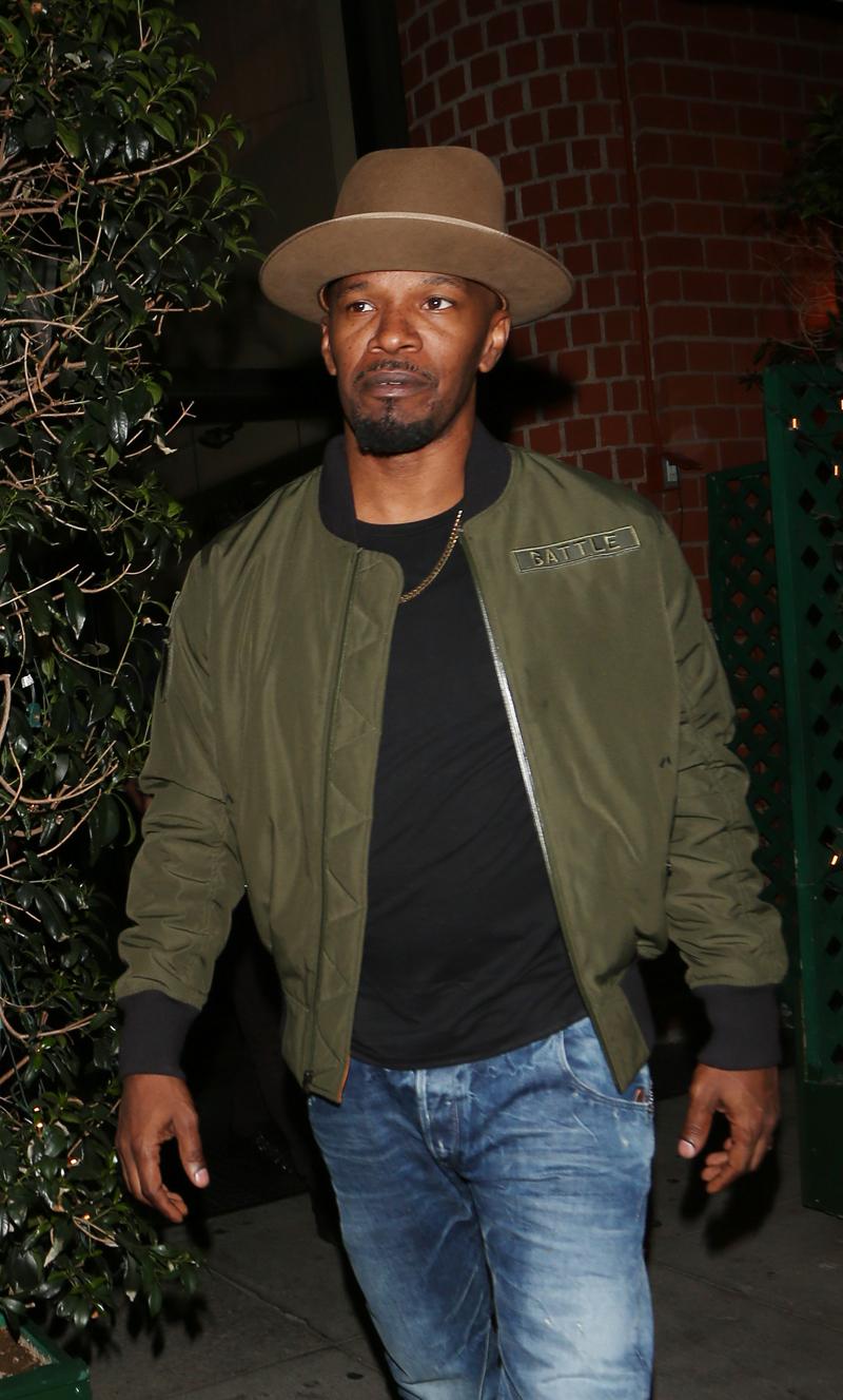 Jamie Foxx Leaves Mr Chows Restaurant