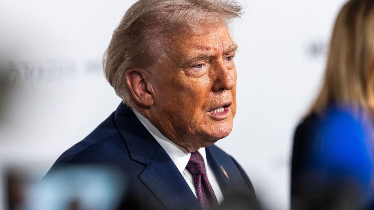 Image of Donald Trump has a history of fumbling on TV.