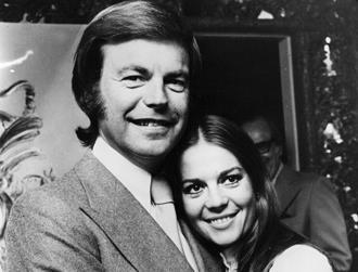 Robert wagner natalie wood nov18nea.jpg