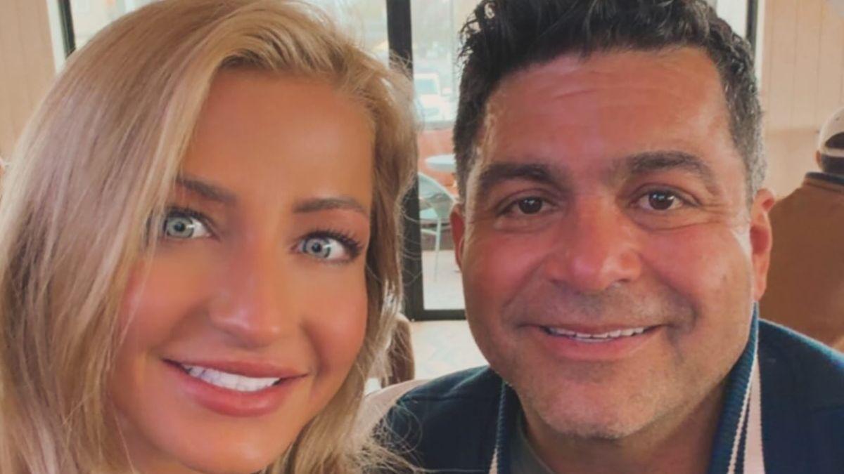 Photo of Addison Rae's parents divorced twice. Her father remarried in October 2025.