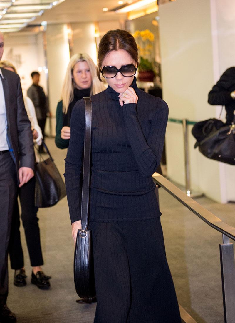 David victoria beckham holding hands brooklyn instagram 01