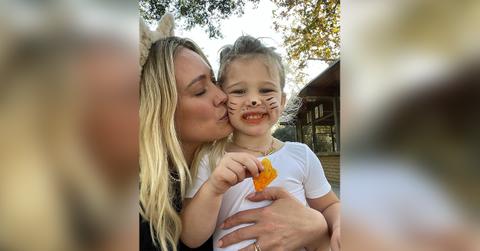 hilary duff daughter banks slammed car seat pp