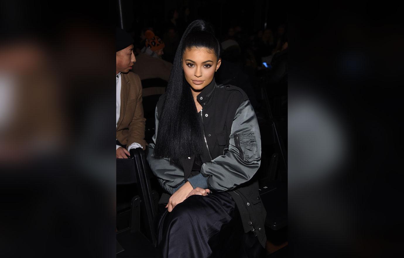 Kylie Jenner Doctor Refuses Plump Lips While Pregnant 04