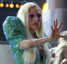 2010__02__lady_gaga_Feb3news 225×214.jpg