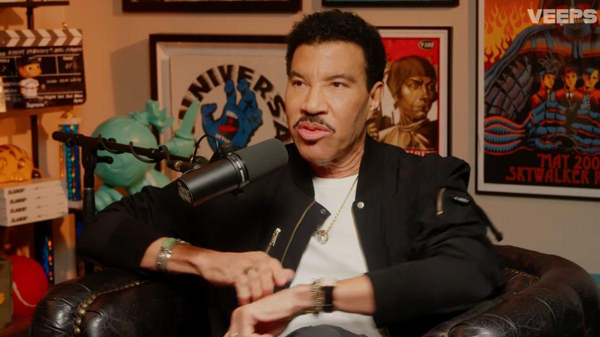 Image of Chappell Roan's security guard was accused of harassing a child.