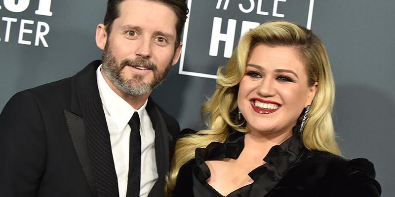 Kelly Clarkson Responds To Twitter Troll Over Standing In For Simon Cowell